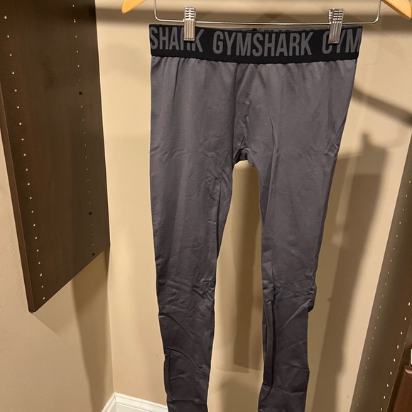 Gymshark Black and Gray Activewear - Picture 2 of 4